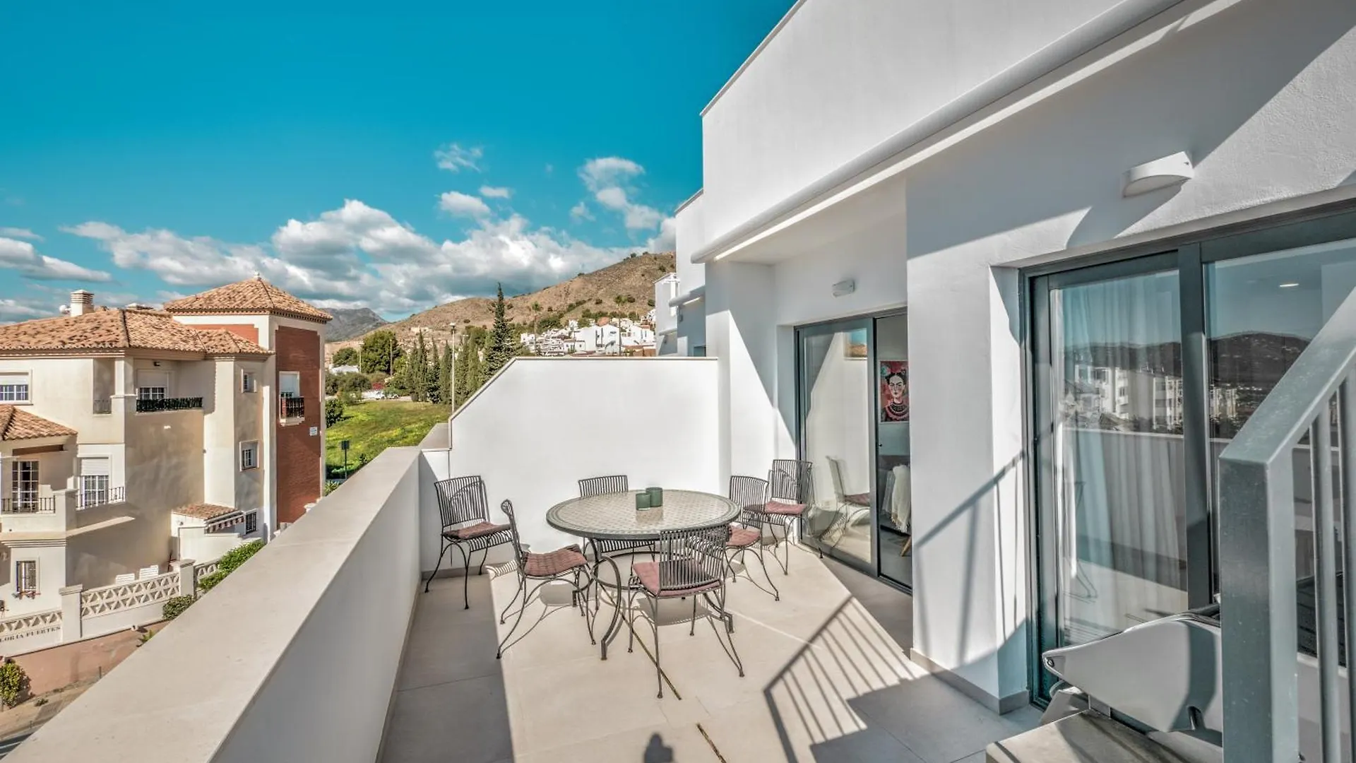 Modern Townhouse With 3 Terraces, Pool And Views Βίλα Nerja Ισπανία